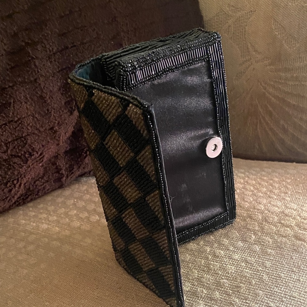 Chic Black And Silver Diamond Pattern Clutch - image 4